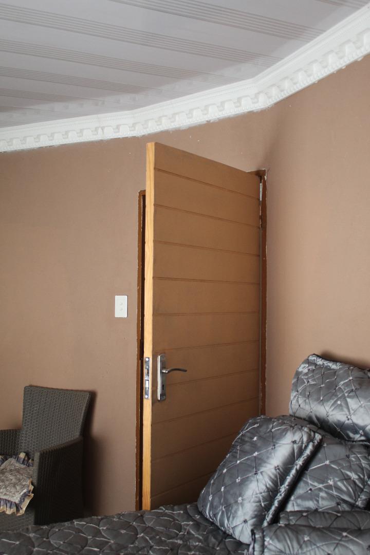305924546.jpg