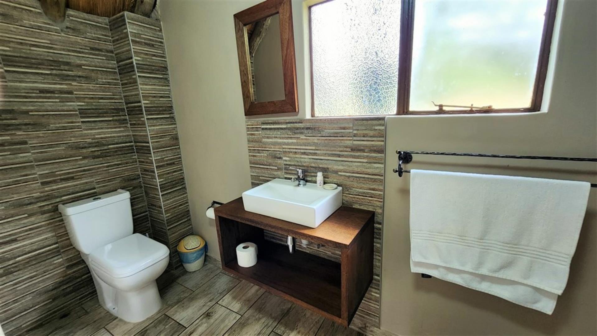709958_Chalet_bathroom_1.jpg