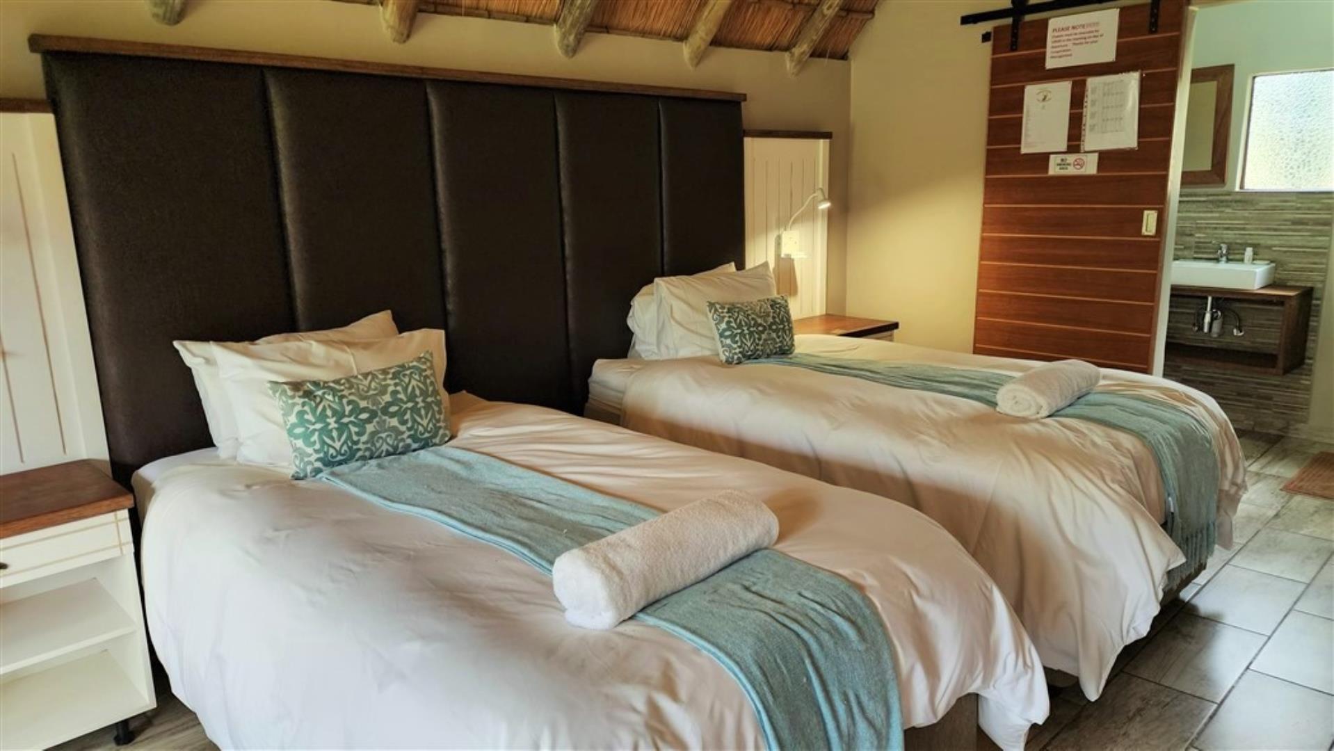 709958_Chalet_interior.jpg