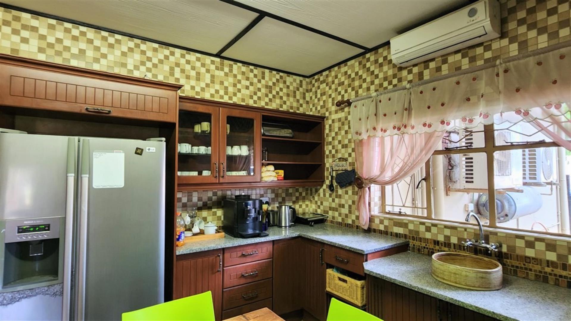 709958_Main_Res_Kitchen_.jpg