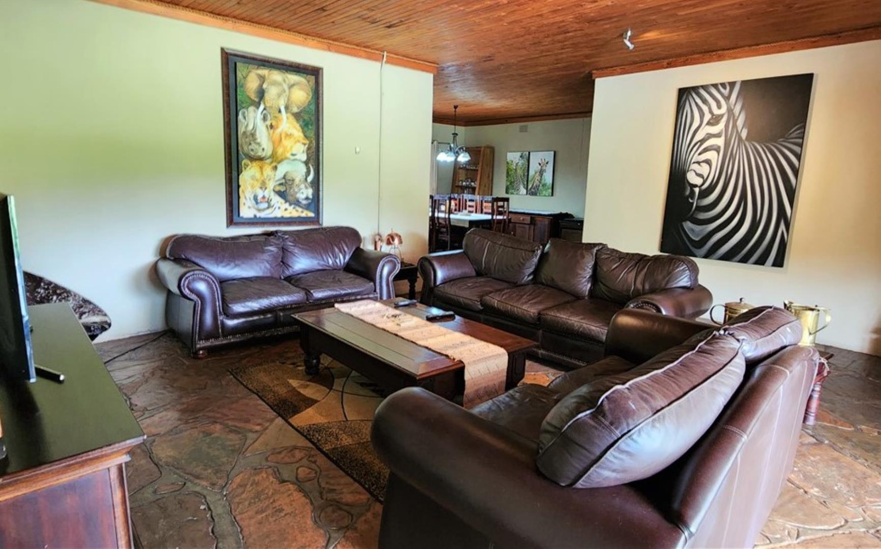 709958_Main_Res_Lounge_.jpg