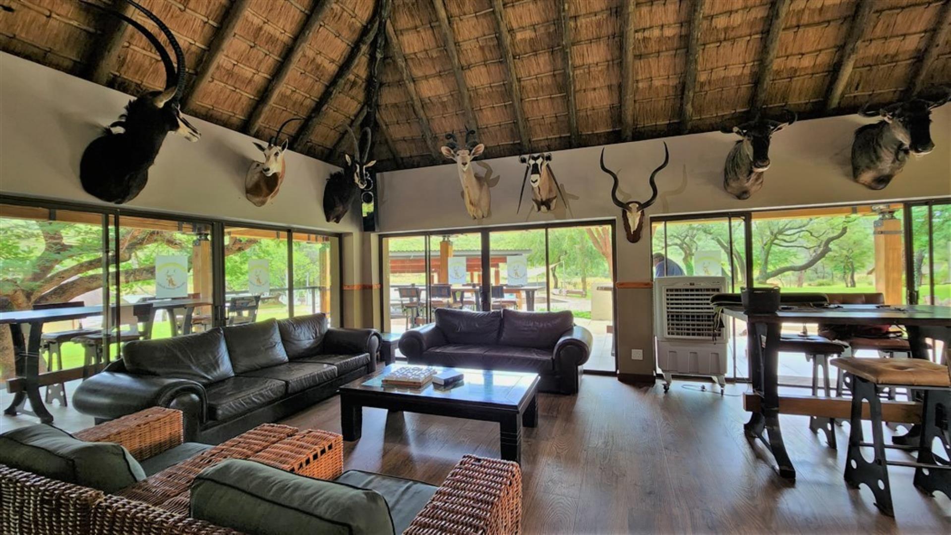 709958_River_Lodge_Lounge.jpg