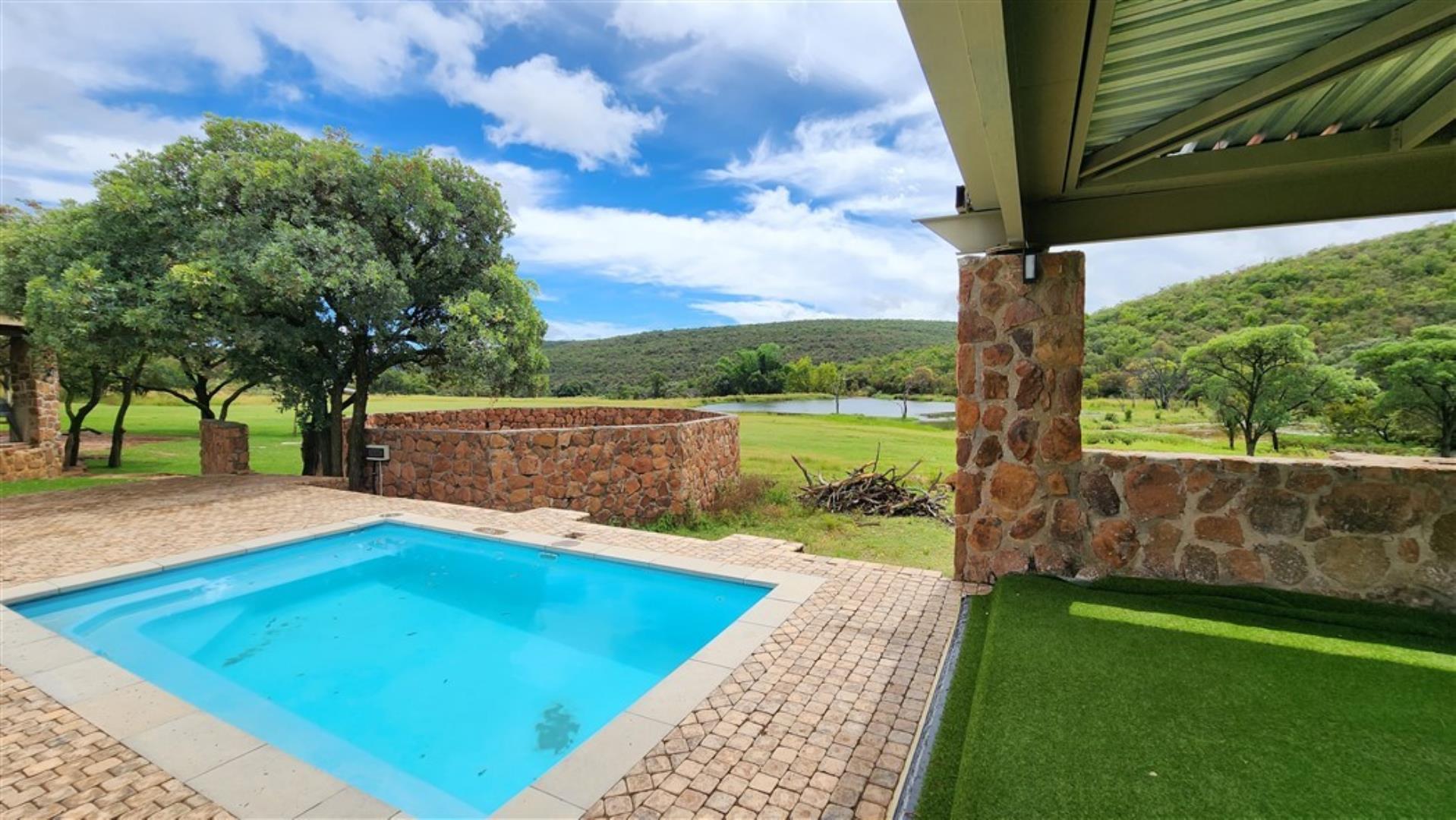 709958_Second_pool_view_1.jpg