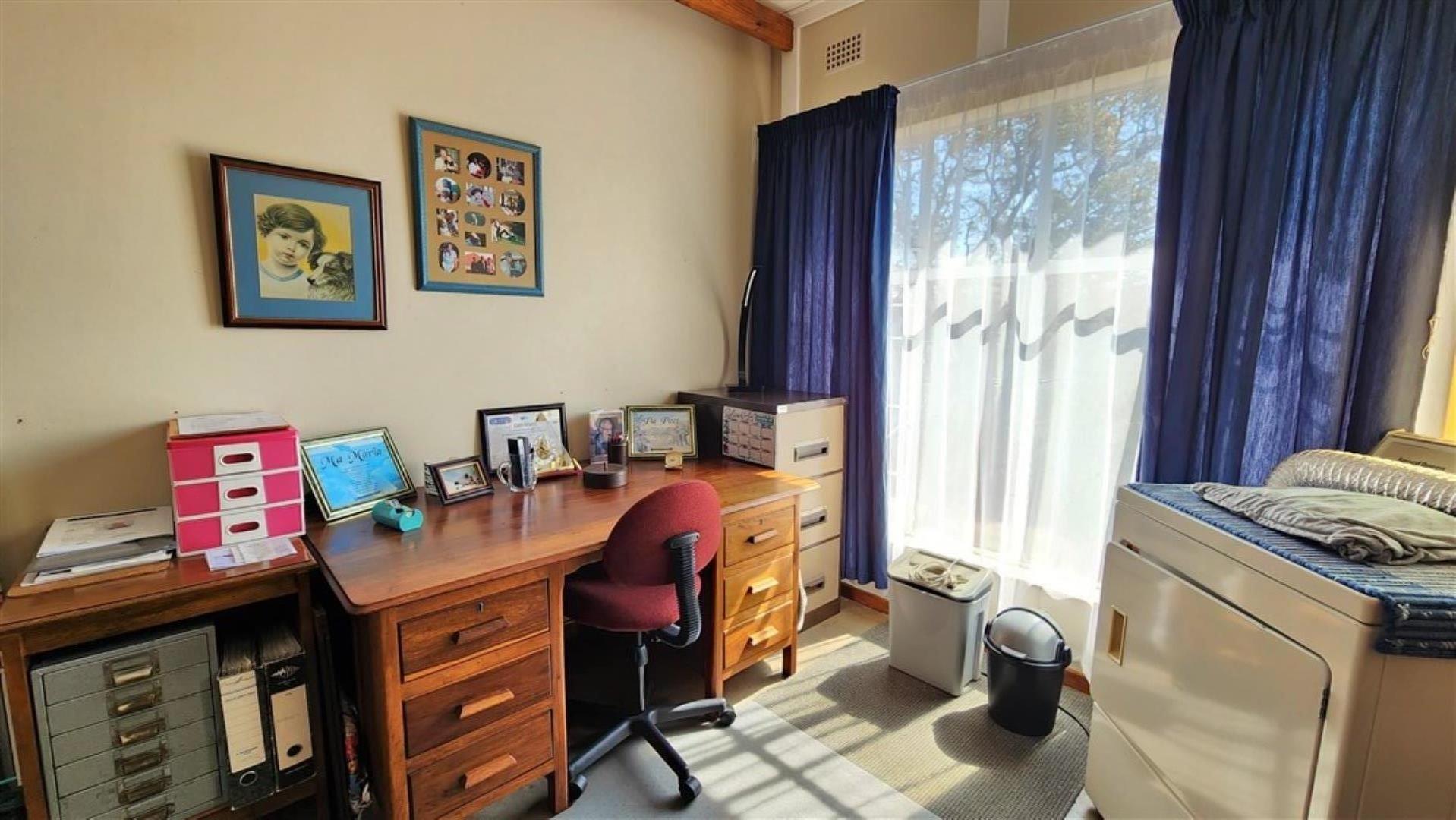 729529_Office_1.jpg
