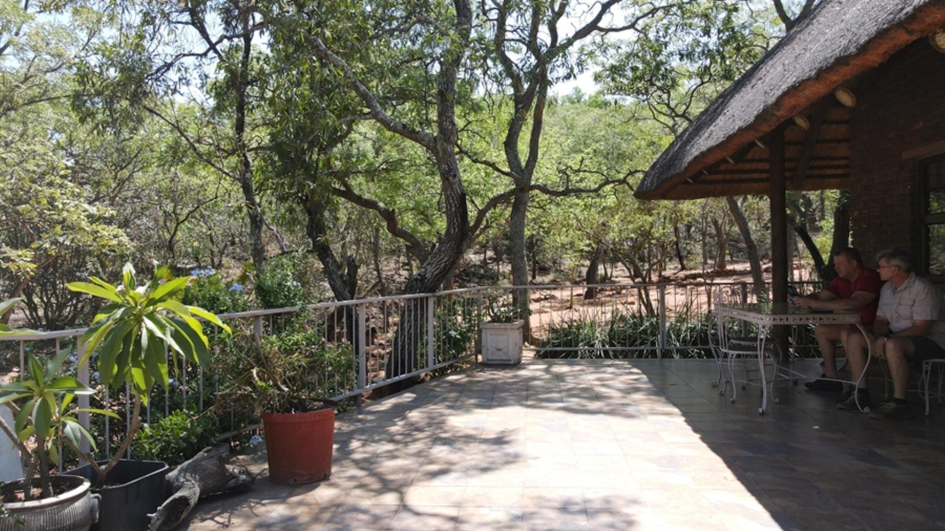 730854_House_FOR_SALE_in_Game_Reserve_Vaalwater_(1).jpeg