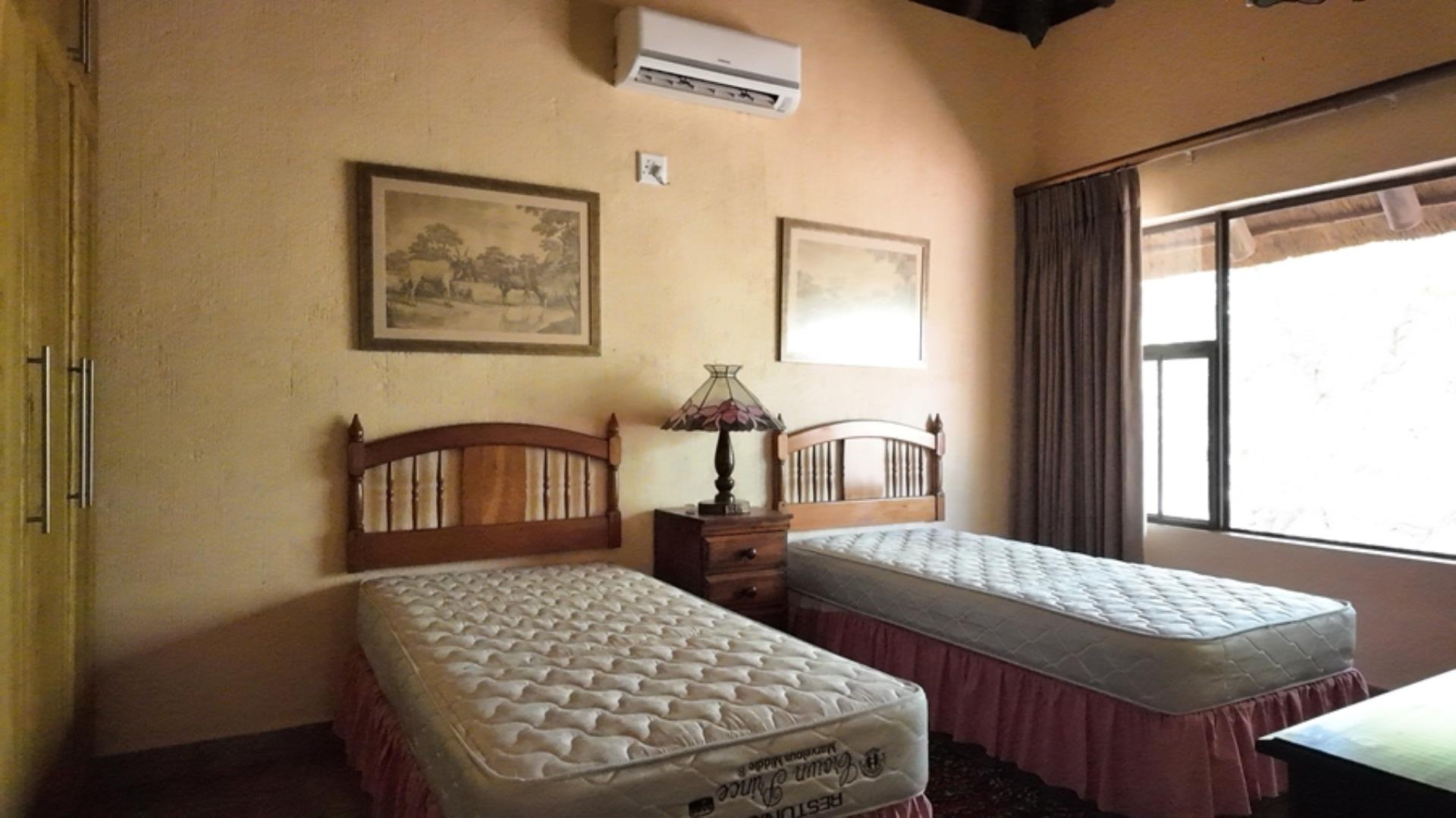 730854_House_FOR_SALE_in_Game_Reserve_Vaalwater_(19).jpeg