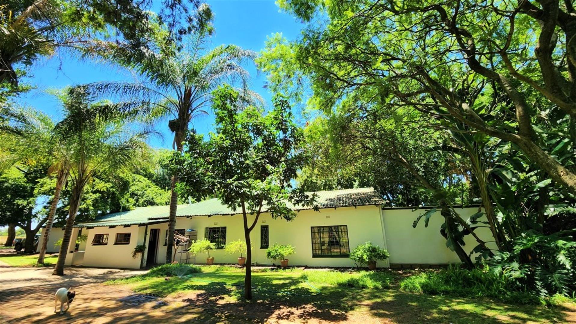 731183_Main_House_Back_View_2.jpg