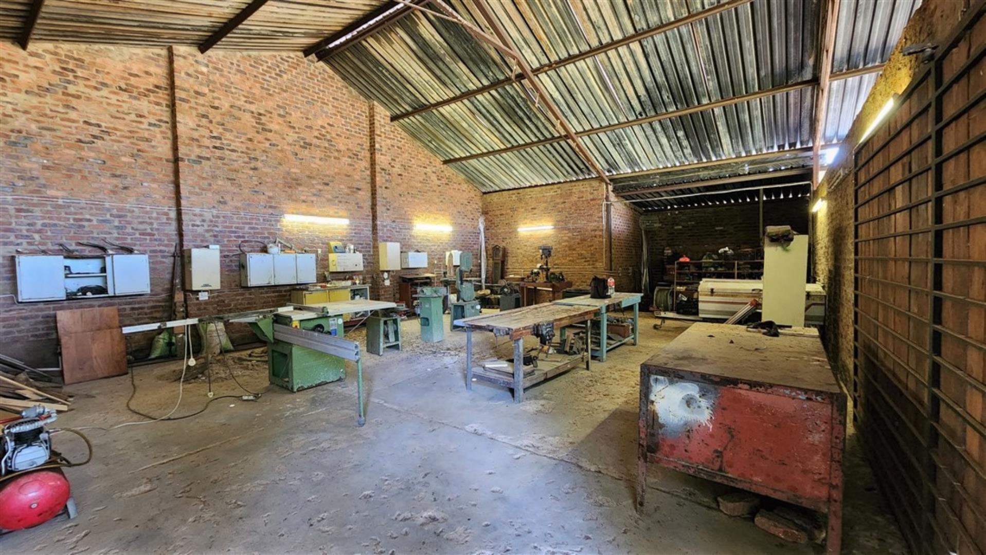 731183_Wood_workshop.jpg