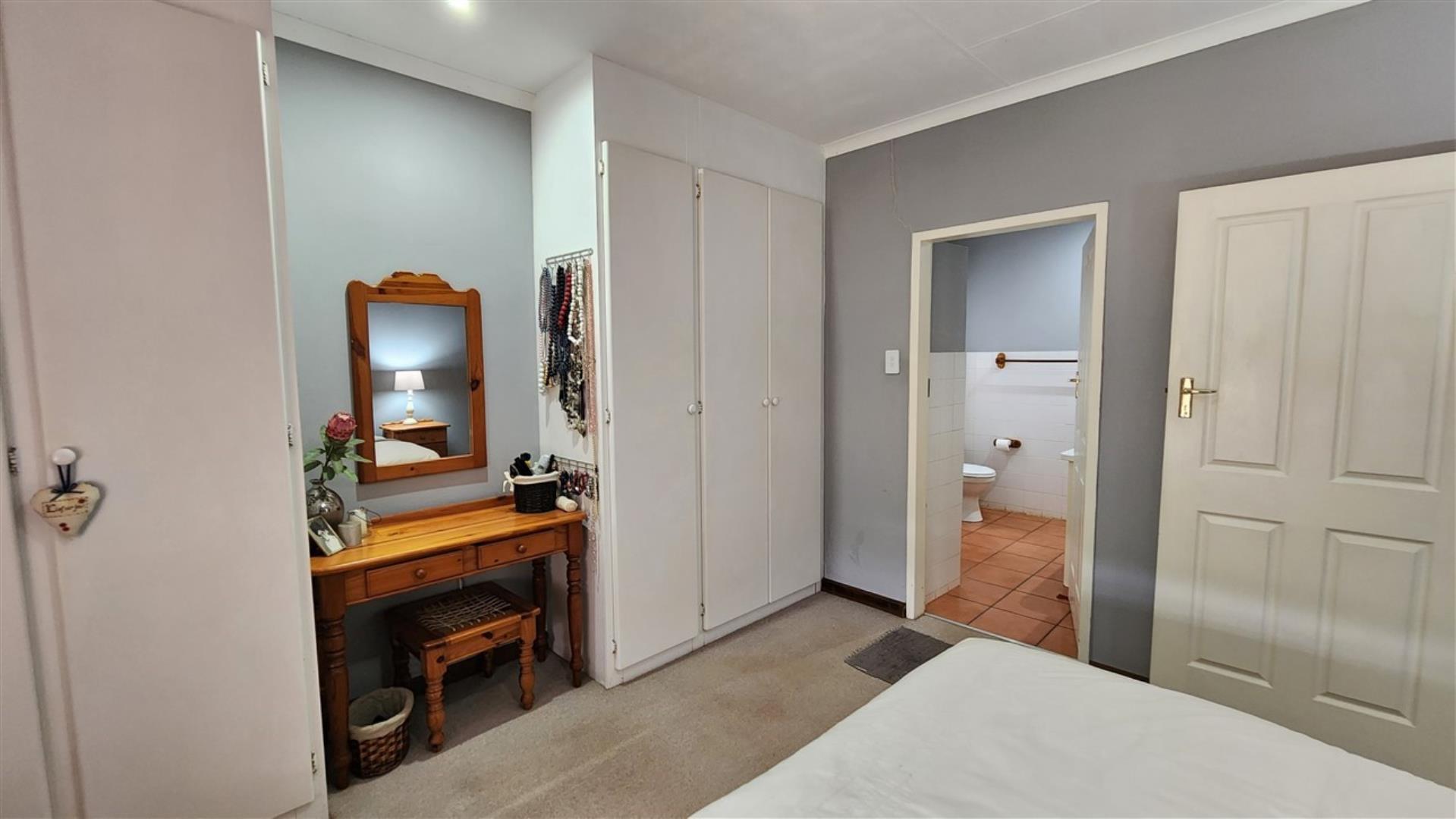 739752_Main_Bedroom_2.jpg
