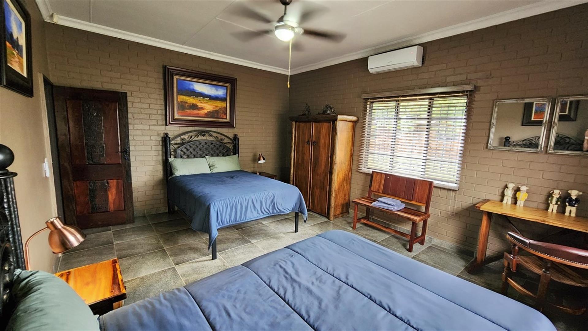 739790_Bedroom_3a.jpg