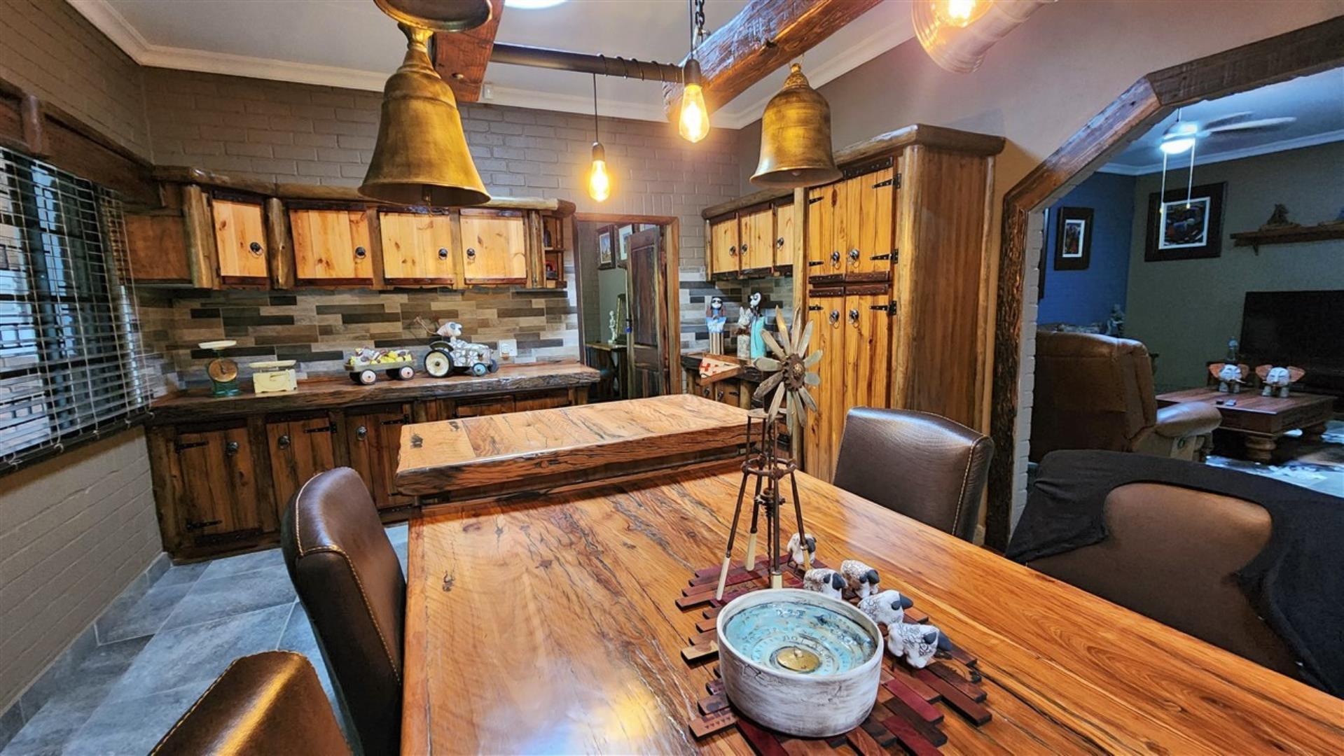 739790_Kitchen_1.jpg