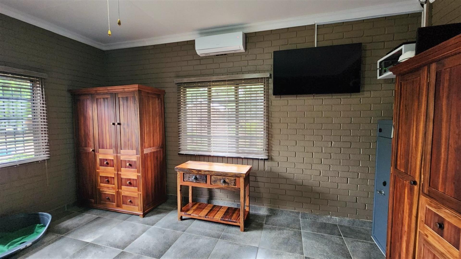 739790_Main_Bedroom_2.jpg