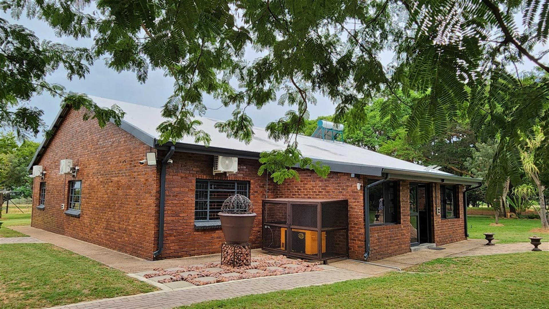 739790_Main_House_back_view.jpg