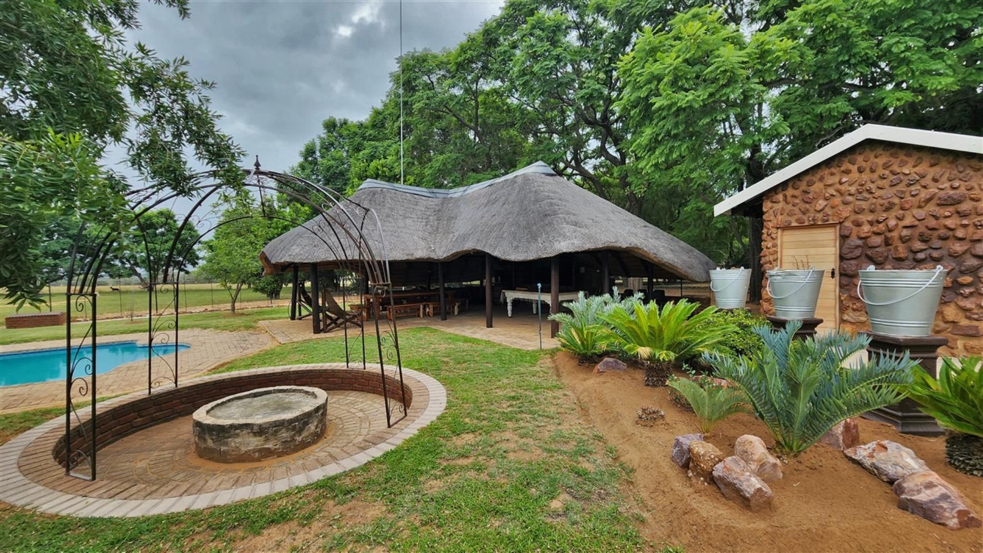 739790_Pool_Boma_Lapa.jpg