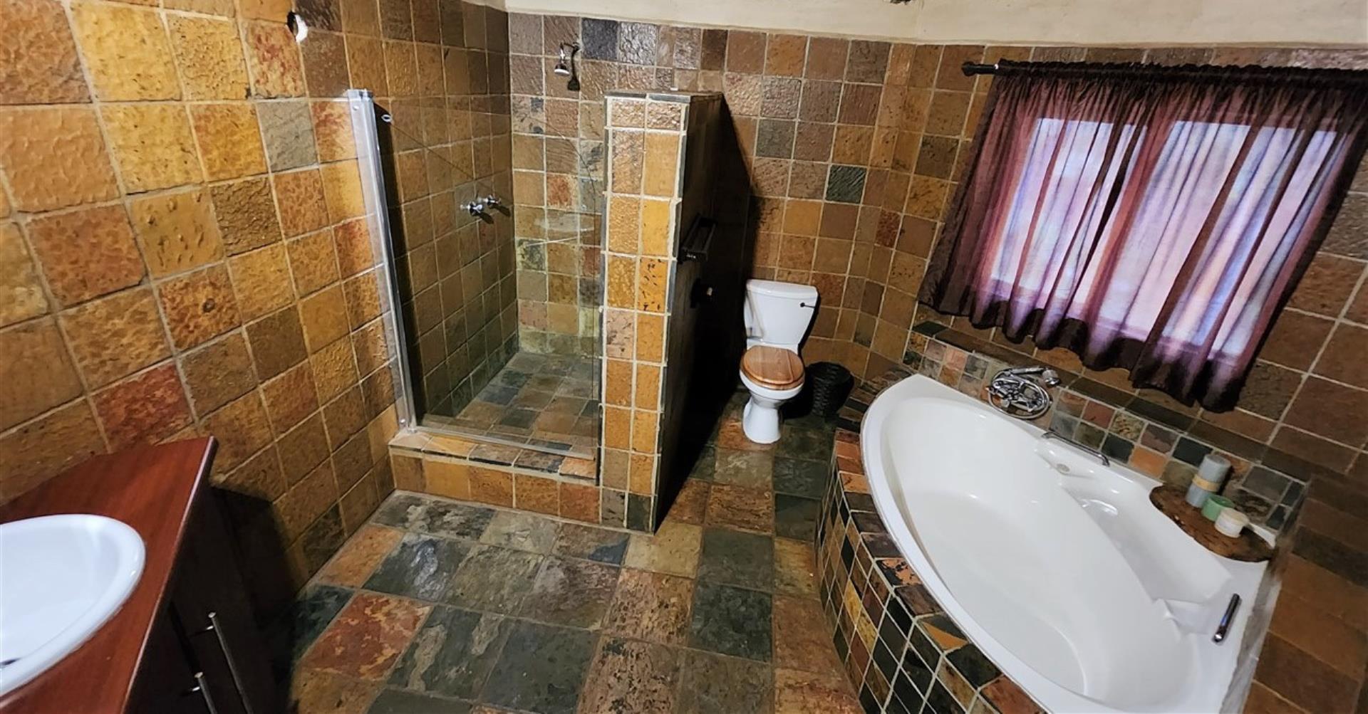 740019_En-suite_Bathroom_2.jpg