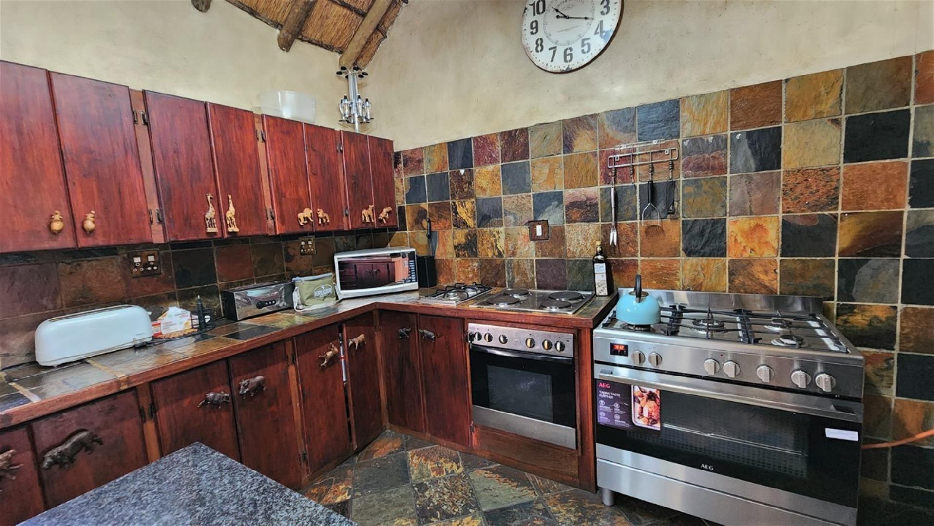 740019_Kitchen_2.jpg