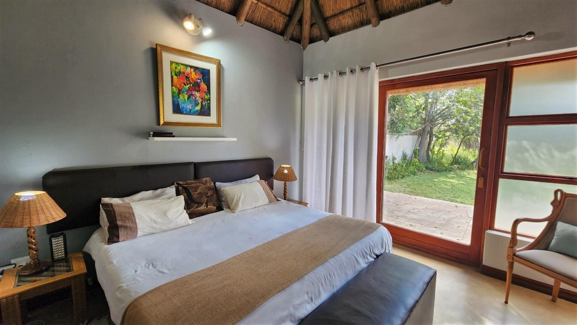 740079_Bedroom_2.jpg
