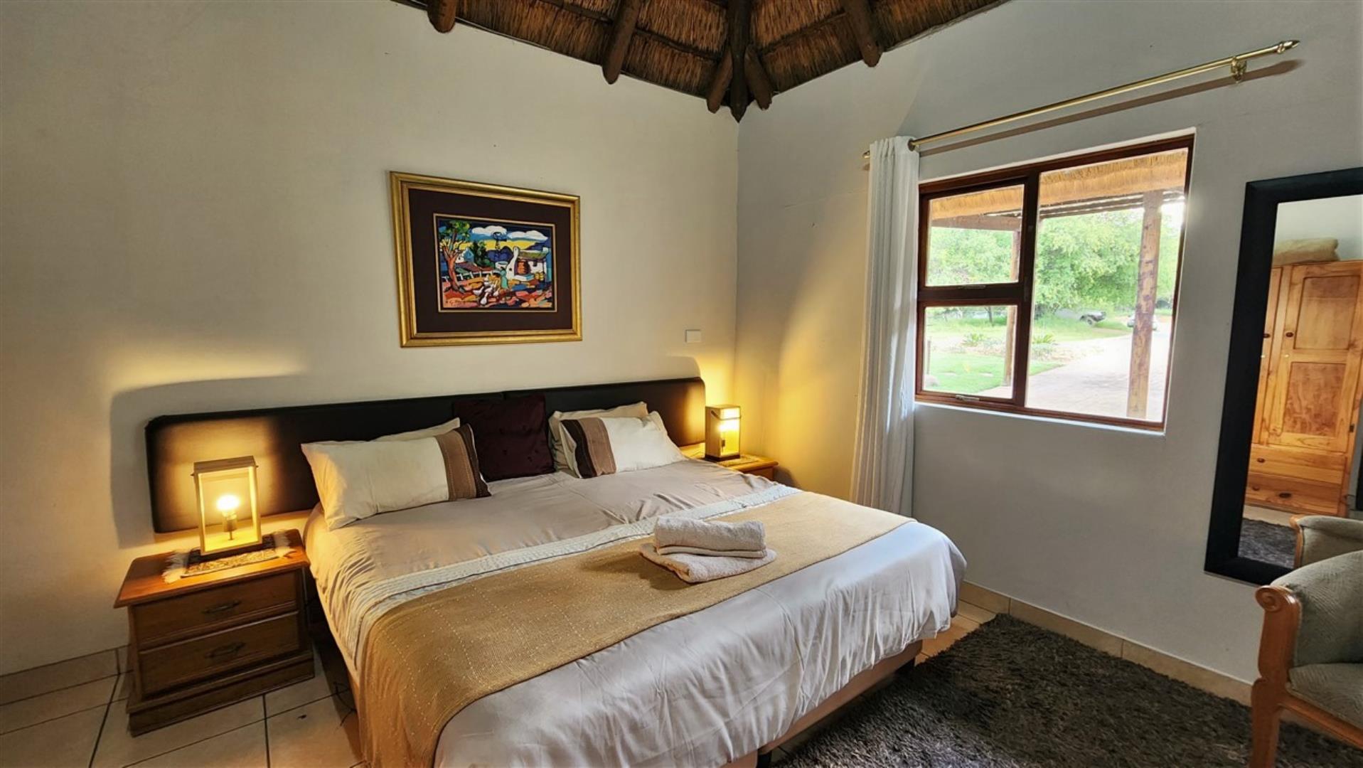 740079_Bedroom_4a.jpg