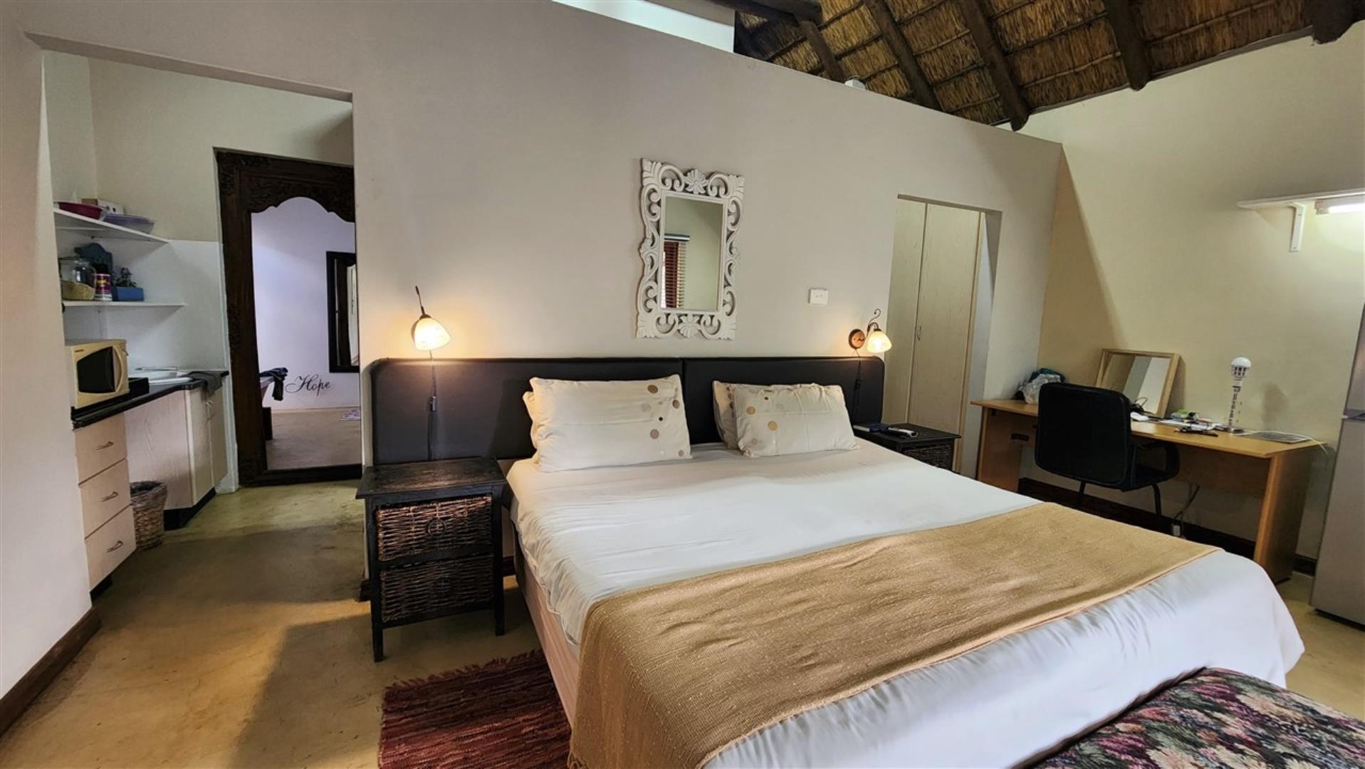 740079_Main_Bedroom_1.jpg