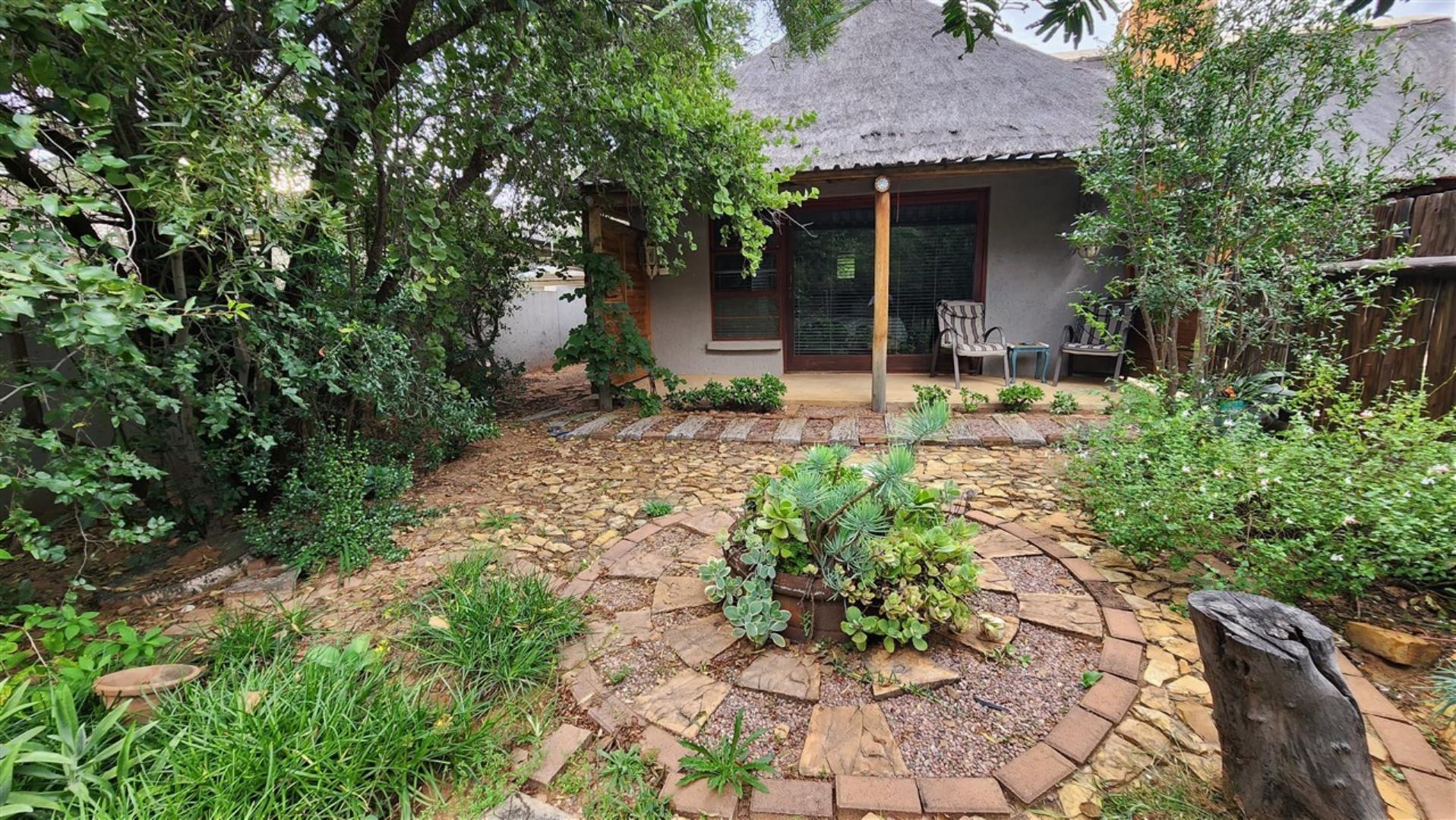 740079_Main_Bedroom_Private_Garden_2.jpg