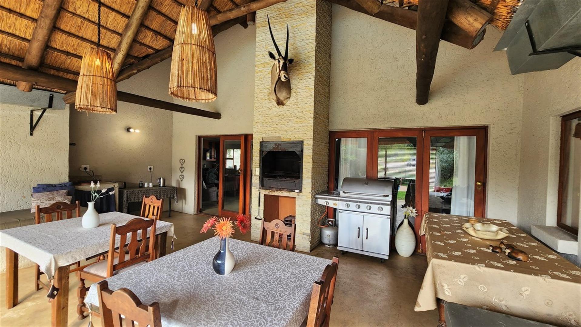 740079_Open_Patio_With_Built-in_braai.jpg