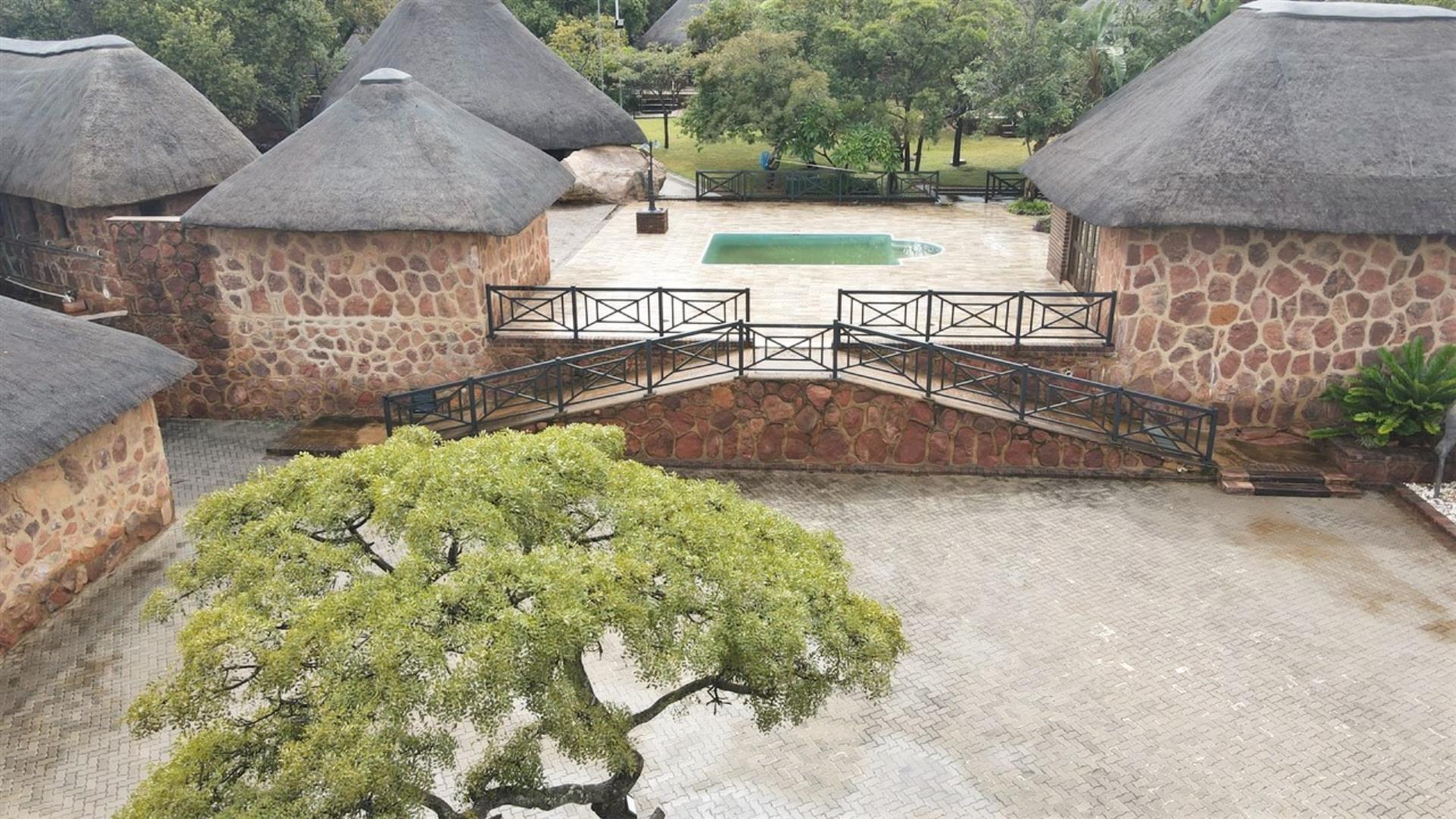 740420_Arial_Lodge_Pool_1.jpg