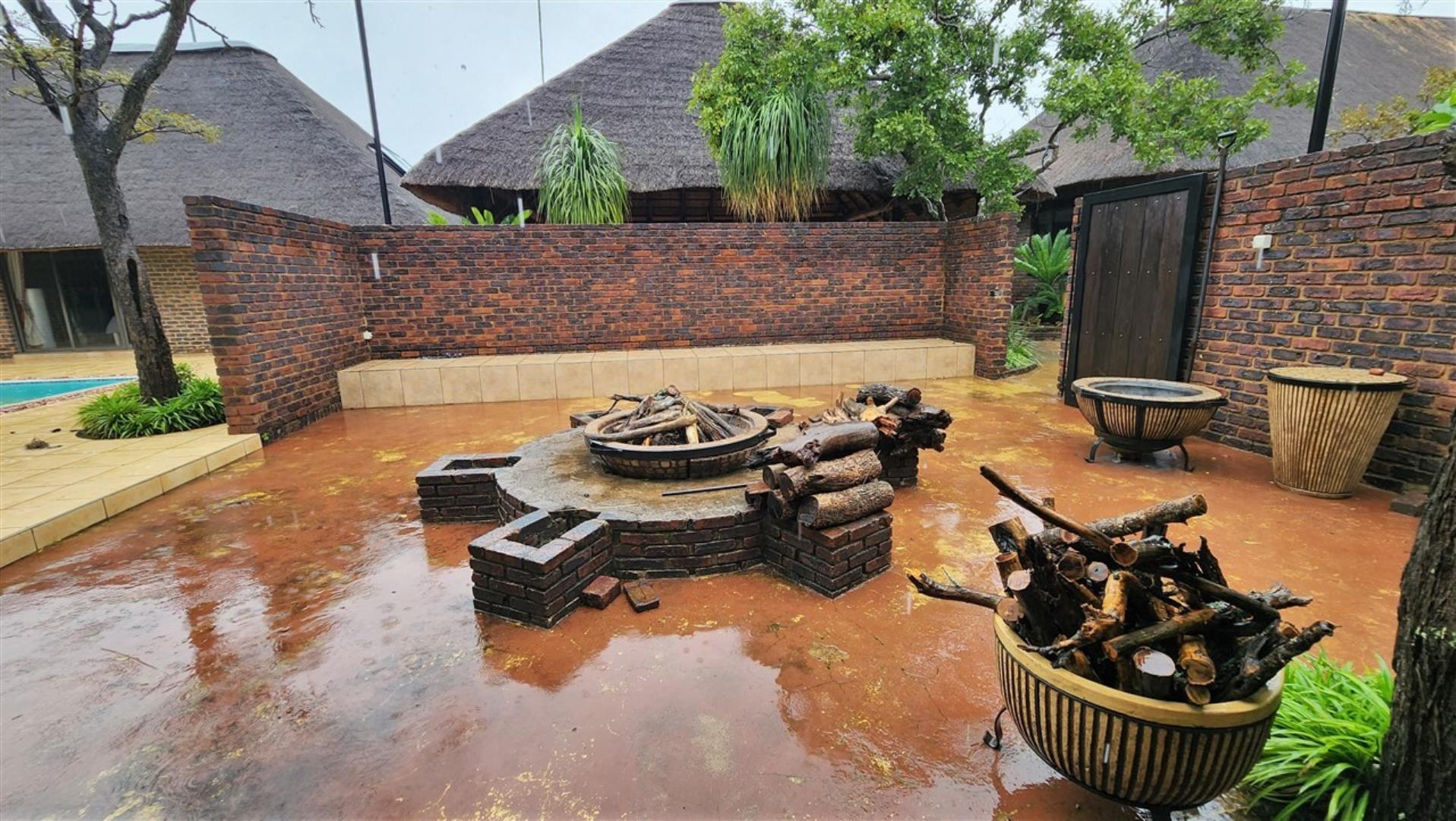 740420_Main_House_Boma_1.jpg