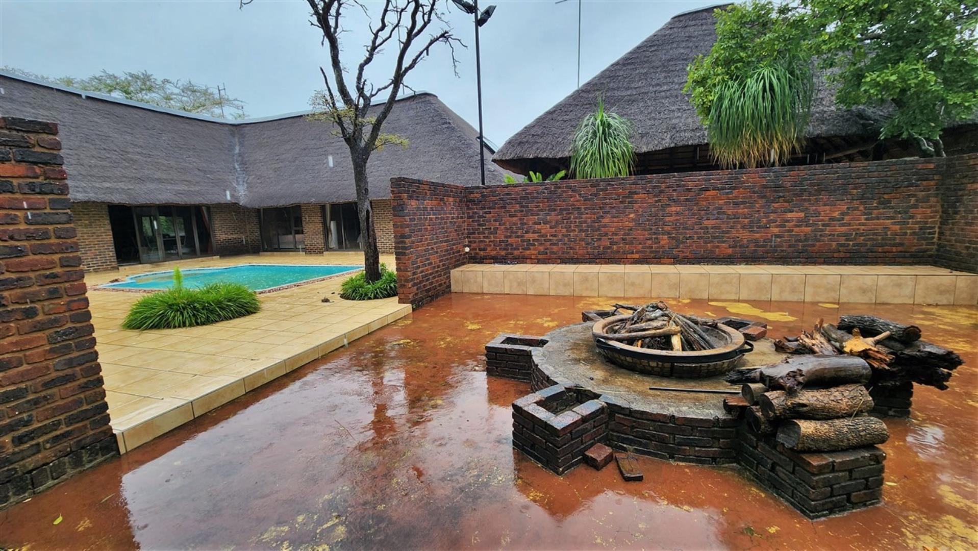 740420_Main_House_Boma_Pool_1.jpg