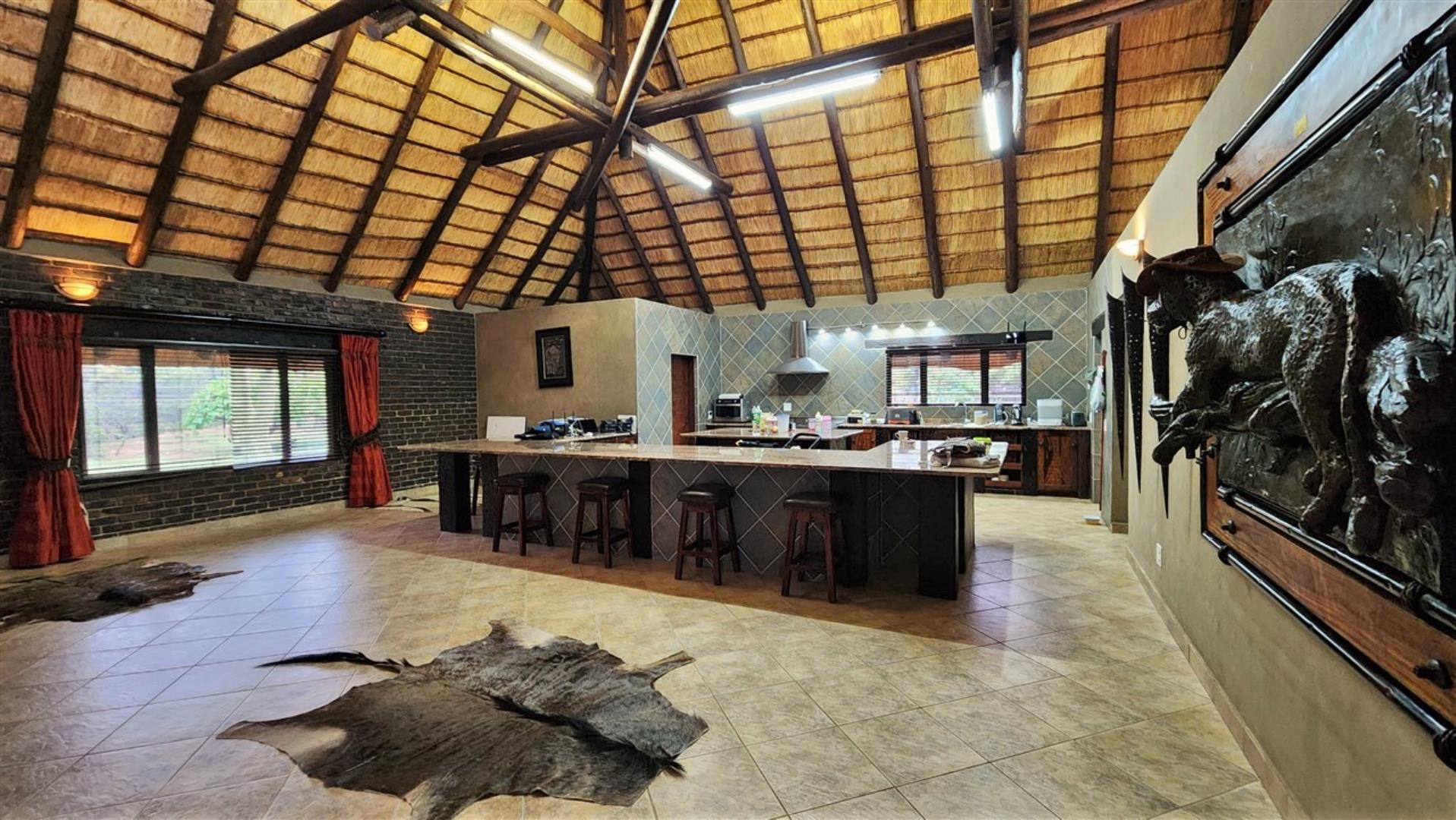 740420_Main_House_Open_Plan_Kitchen_1.jpg
