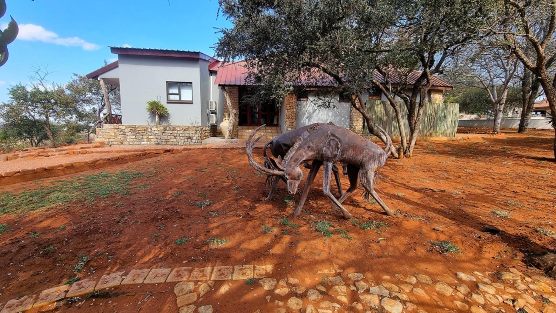 753166_1054ha_Luxurious_Game_Farm_For_Sale_Marken_Area__South_Africa_(52).jpeg
