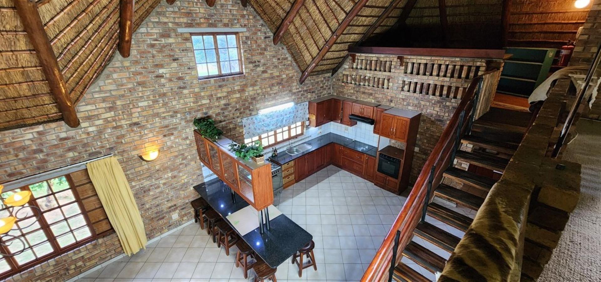763086_Main_House_Loft_View_1.jpg