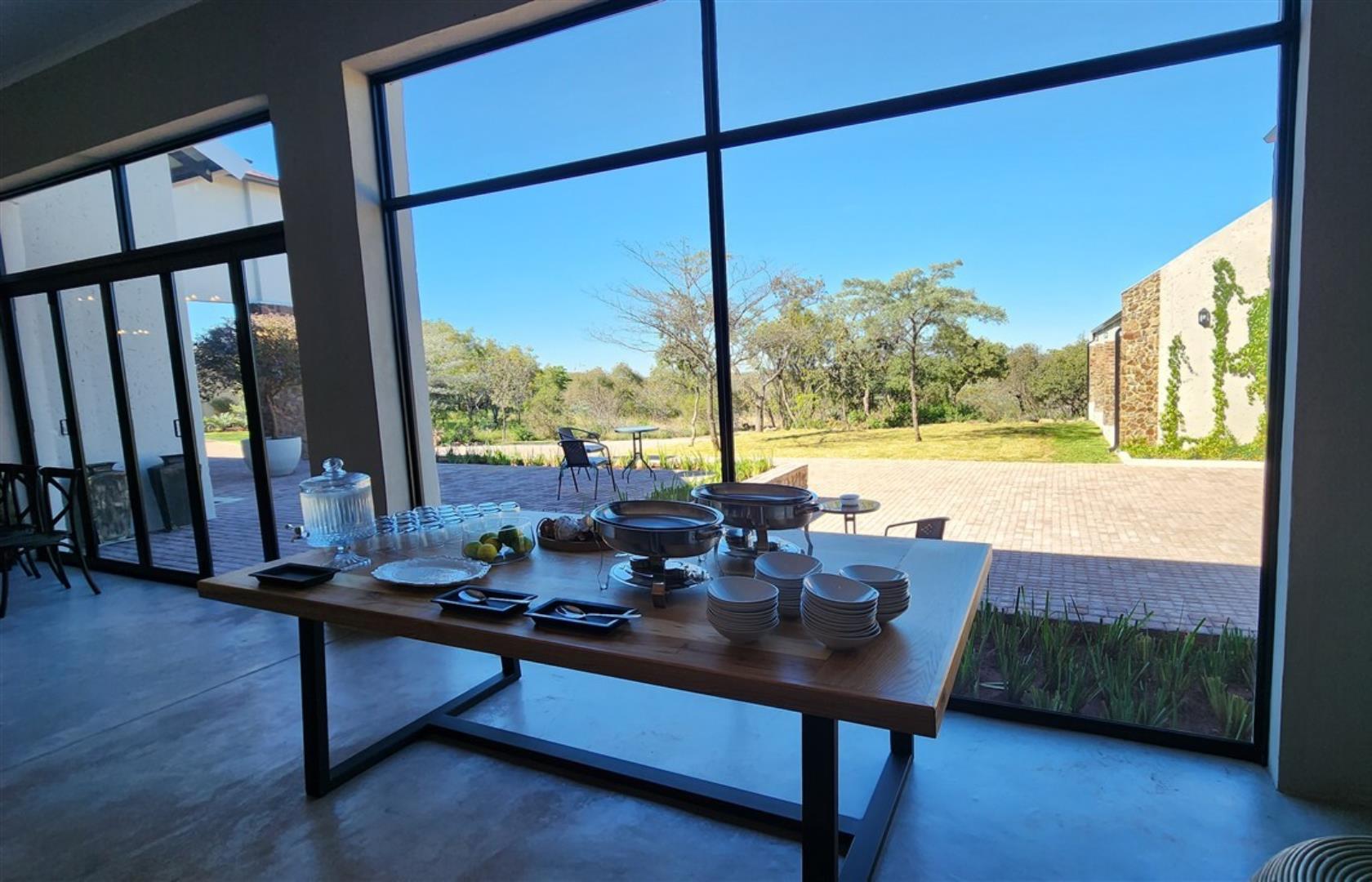 765859_Serving_Table_1.jpg