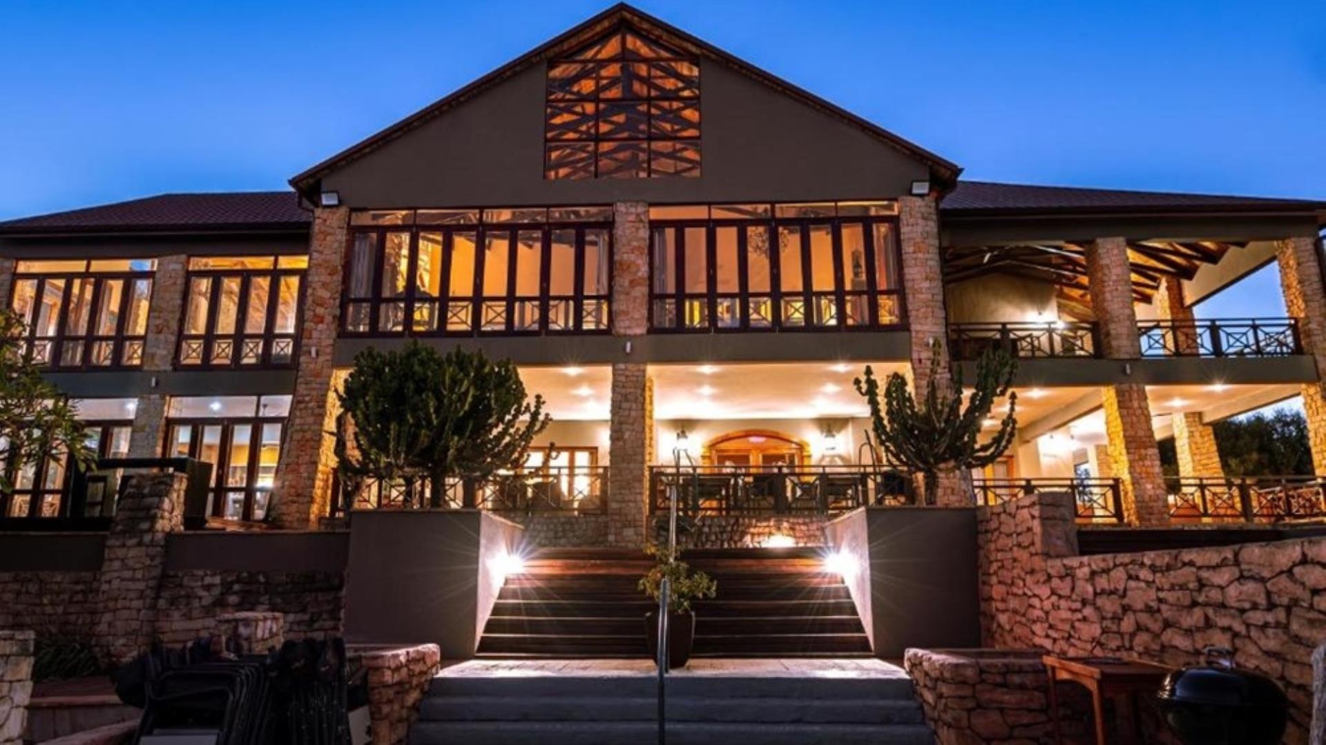 766079_1054ha_Luxurious_Game_Farm_For_Sale_Marken_Area__South_Africa_(96).jpeg