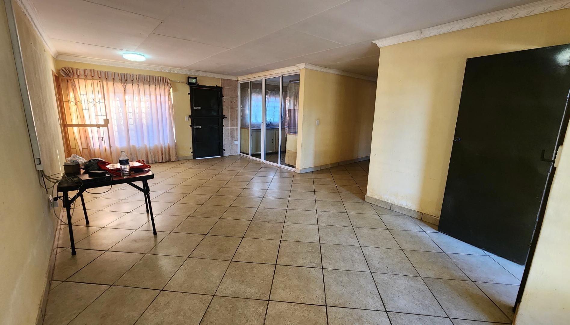 766286_Open_Plan_1.jpg