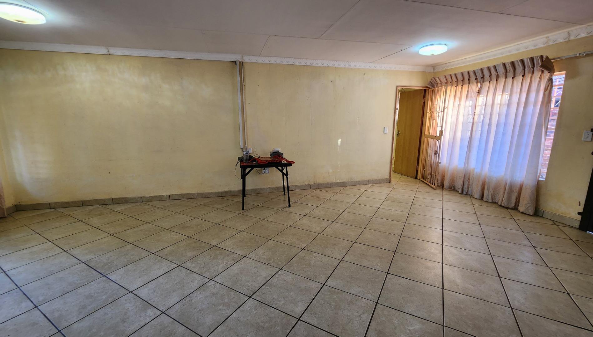 766286_Open_Plan_2.jpg