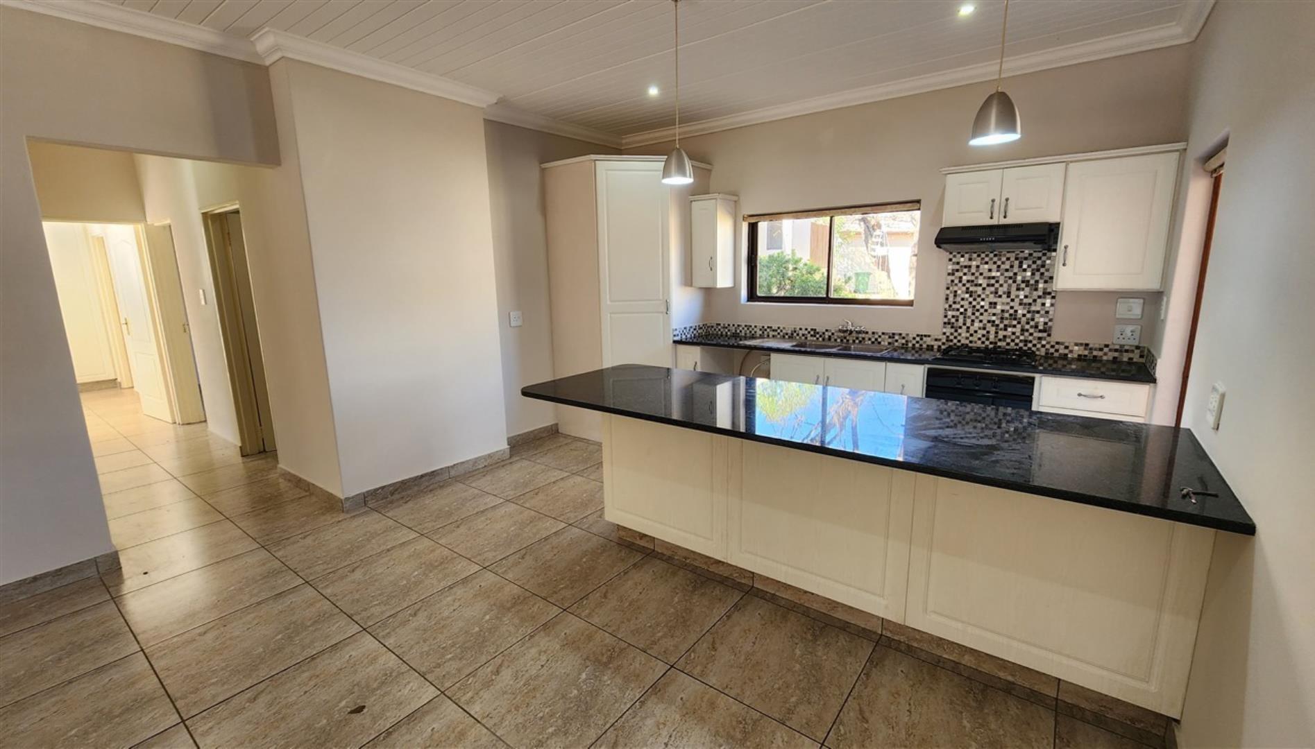 766620_Kitchen_to_Rooms.jpg